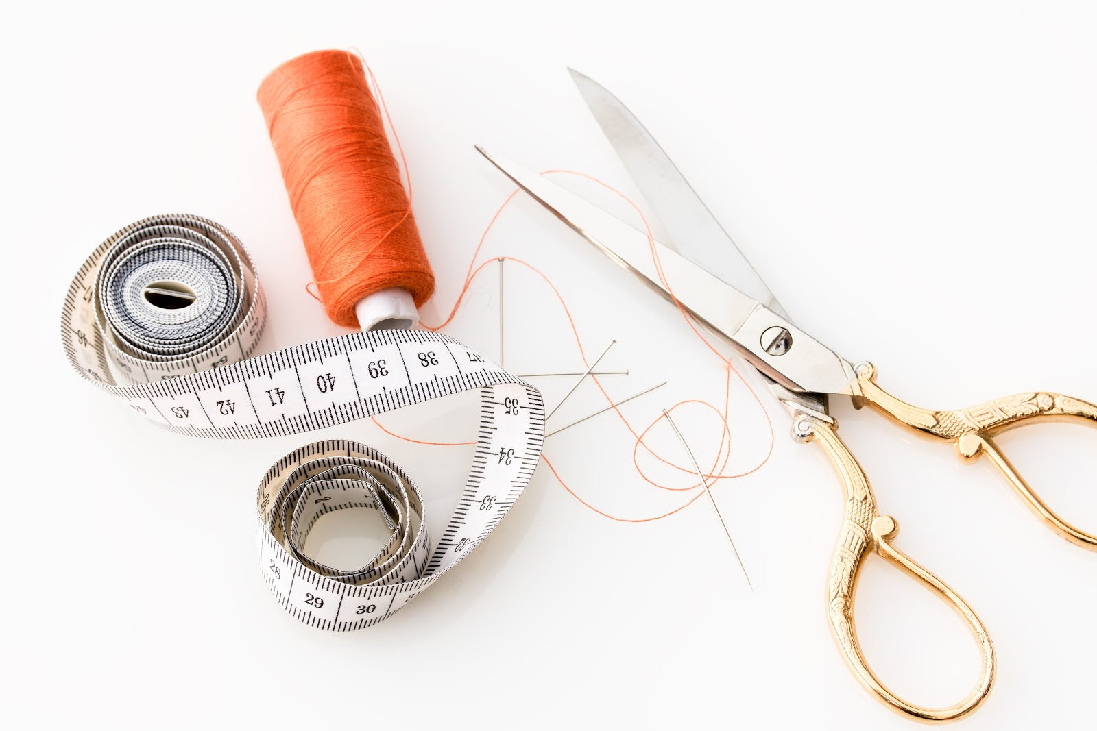 The Ultimate Guide to the Best Pins for Sewing with Knit Fabric