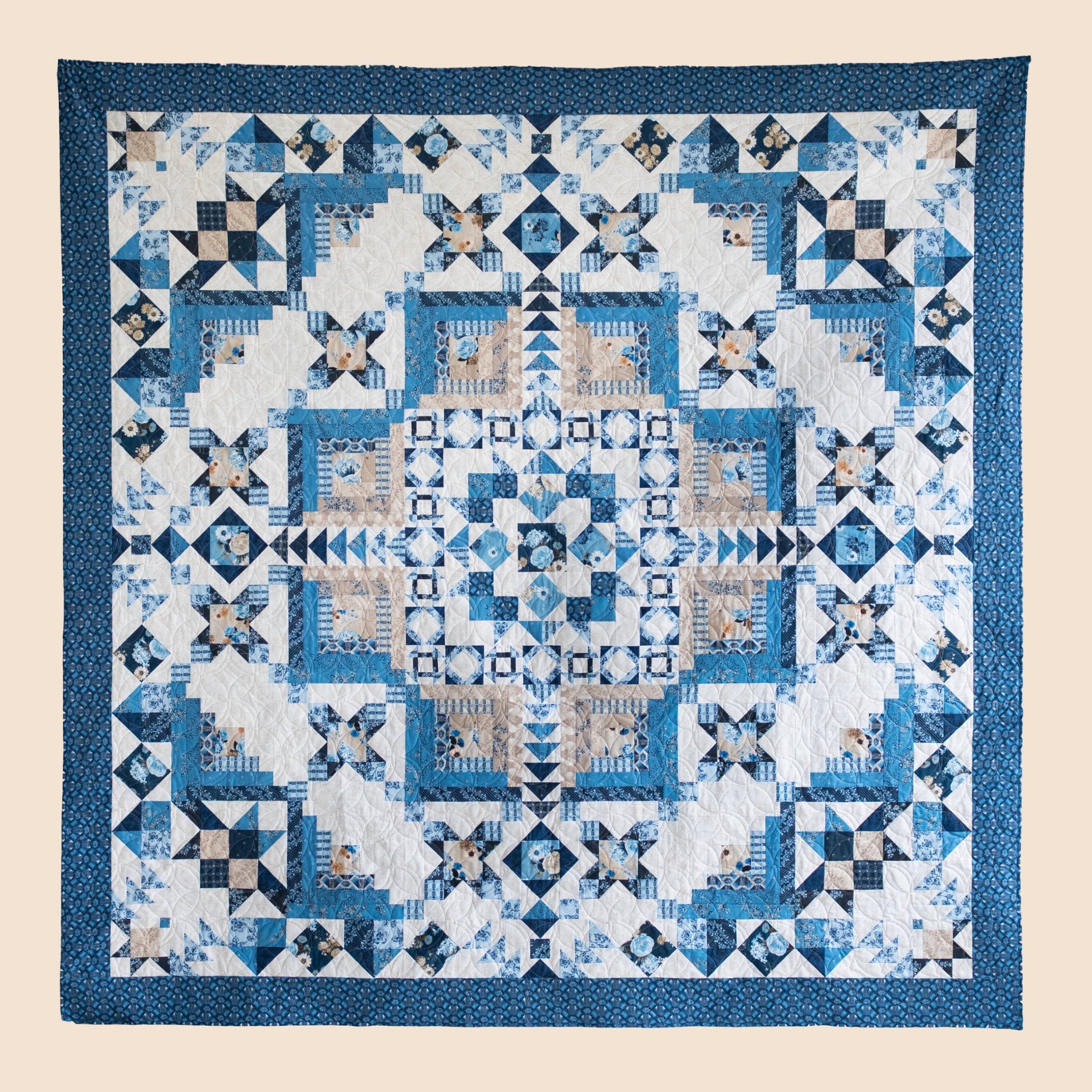 Block Of The Month - Log Cabin Bellflower (98.5" x 98.5")