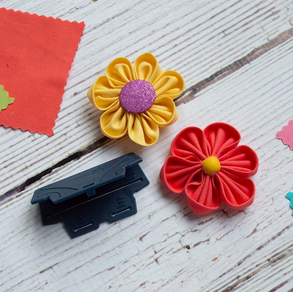 Kanzashi Flowers: Sew Something Pretty!