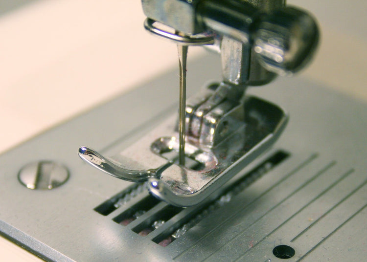 How to Change a Sewing Machine Needle in 5 Simple Steps Love Sew