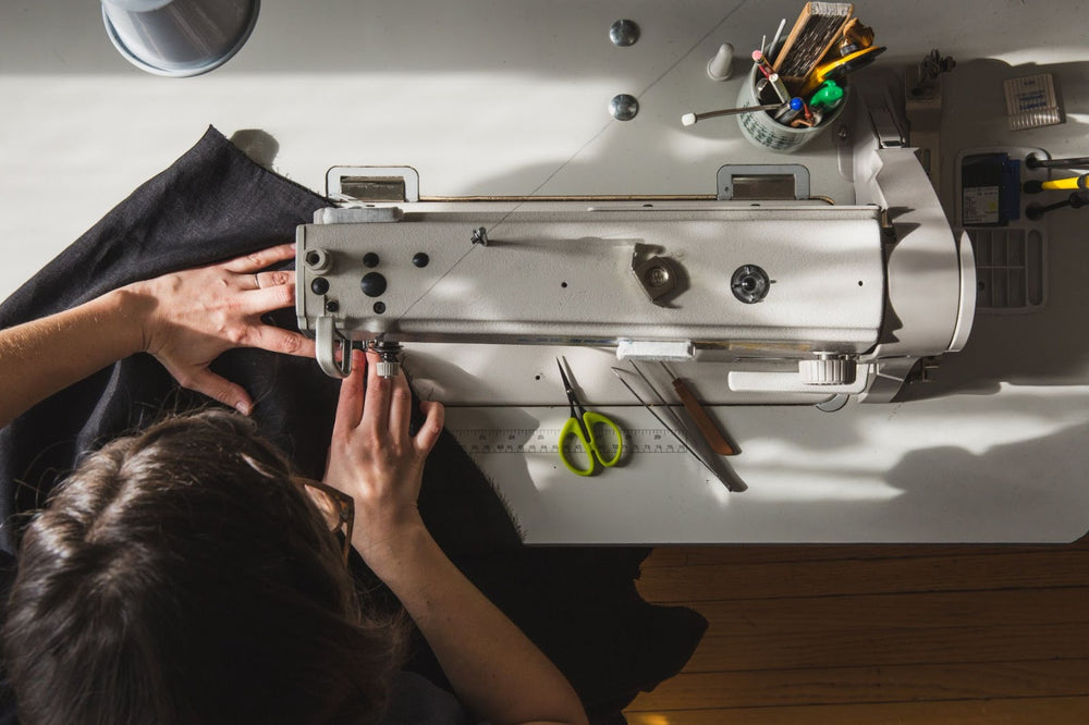 How To Put A Needle In A Sewing Machine Like A Pro