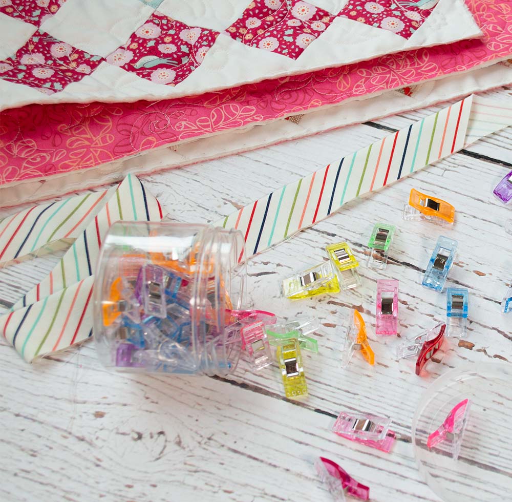 Quilting Clips and Sewing Fabric Clips, Perfect for Sewing Binding