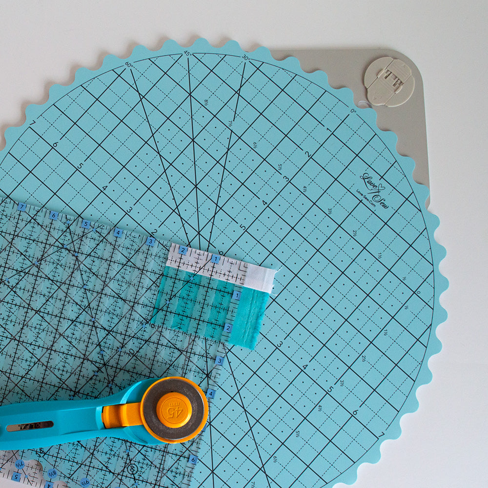 Love Sew 14 Rotating Cutting Mat with Lockable Non-Slip Base - Self-Healing Craft Mat for Quilting and Sewing. Features 360 Degree Rotation