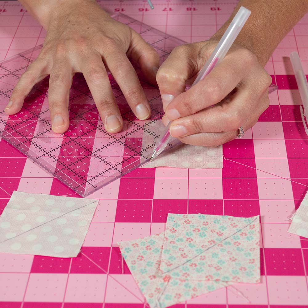 Frixion Marker Pen - Heat Erasable - Stonemountain & Daughter Fabrics